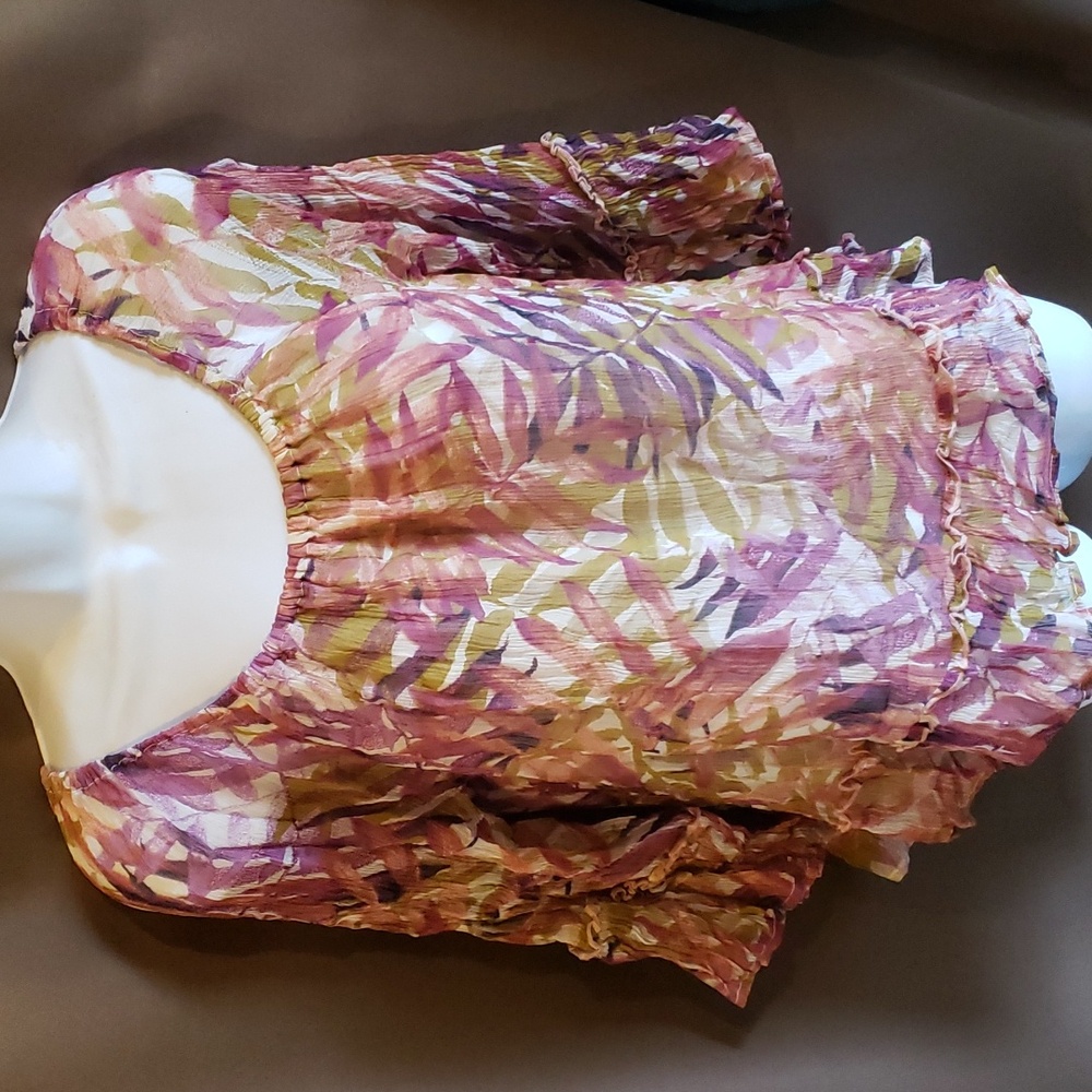Lucky Plum Fern Print Blouse Size M